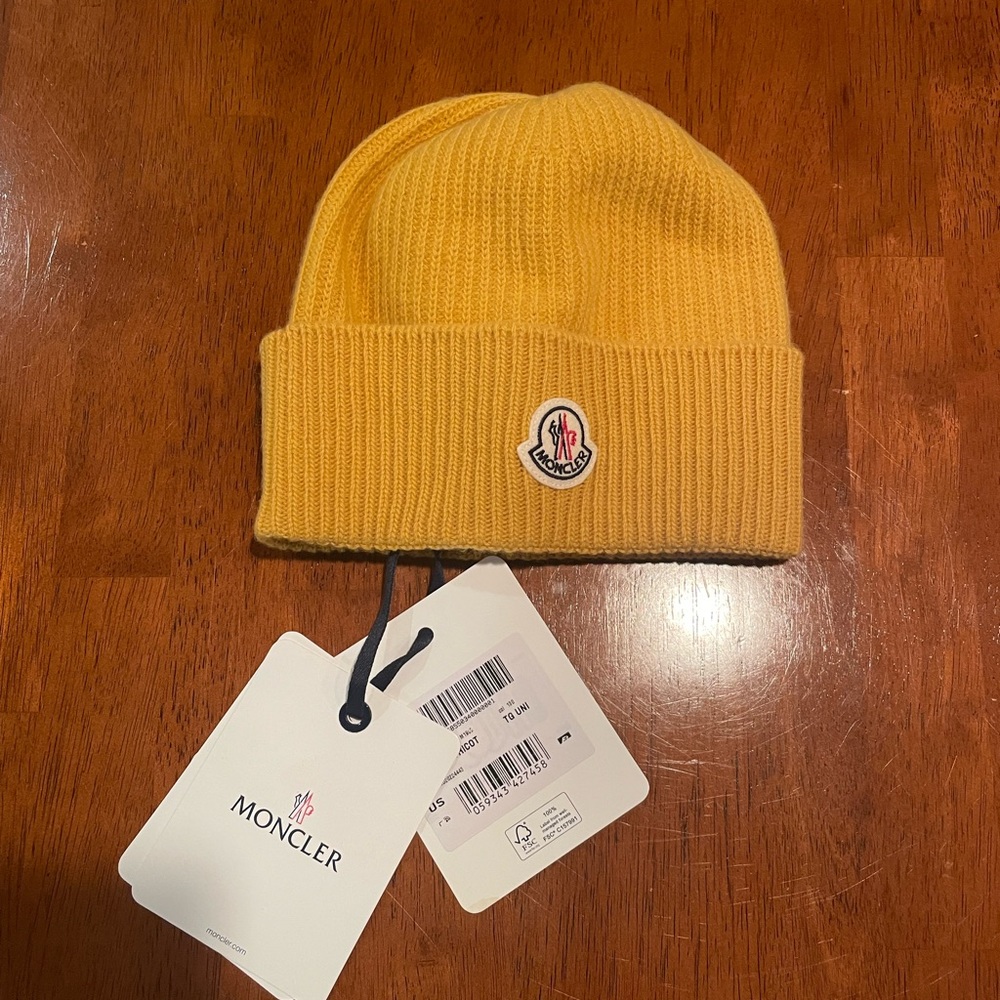 MONCLER Yellow Ribbed Unisex Wool Beanie Hat New With Tags NWT $330